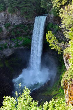 The Spectacular Brandywine Falls Whistler, British Columbia, Kanada yakınlarında..