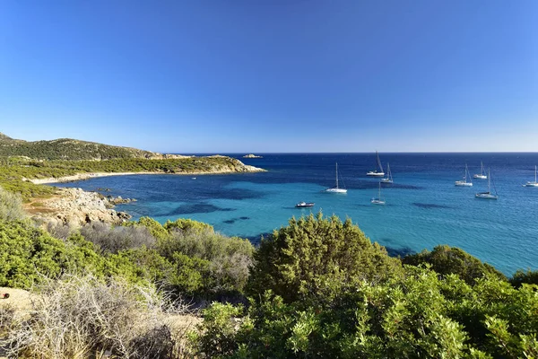 Čisté Azurové Pobřeží Blízkosti Pláže Simius Blízkosti Villasimius Sardinie Itálie — Stock fotografie