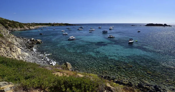 Čisté Azurové Pobřeží Blízkosti Pláže Simius Blízkosti Villasimius Sardinie Itálie — Stock fotografie