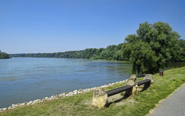 La banchina del Danubio, Bratislava, Devin, Slovacchia — Foto Stock