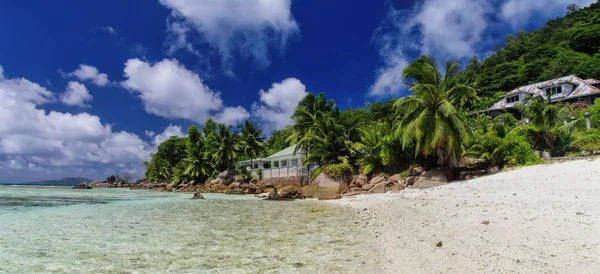 Anse La Blague beach at Praslin island, Seychelles. — Stock Photo, Image