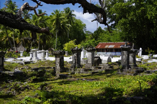 Alter friedhof auf seychellen, la digue island — Stockfoto