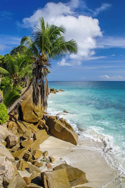 Playa de Anse Patates, isla de La Digue, Seychelles —  Fotos de Stock