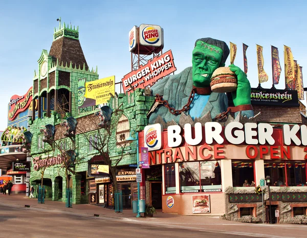 Çatıda Frankenstein ile burger king