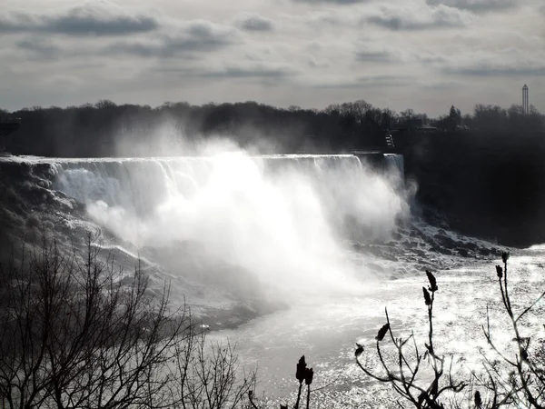 Niagara fällt in der Dämmerung — Stockfoto
