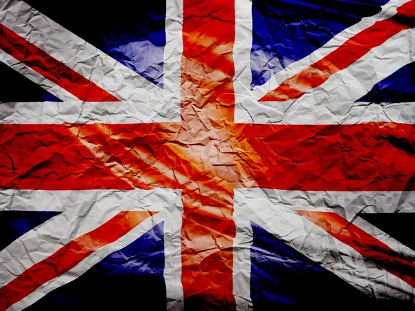 renkli İngiliz bayrağı sallayarak