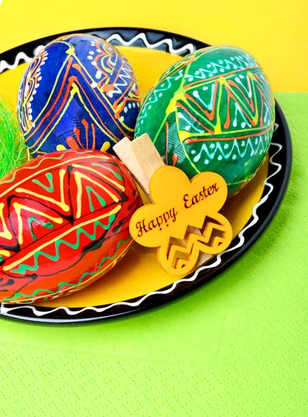 Namalovaná velikonoční vajíčka. — Stock fotografie