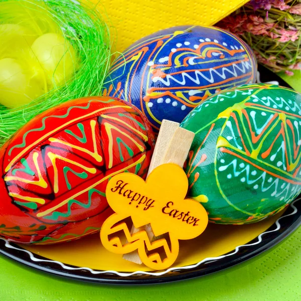 Namalovaná velikonoční vajíčka. — Stock fotografie