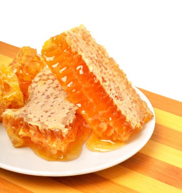 yakın plaka üzerinde beyaz izole petek