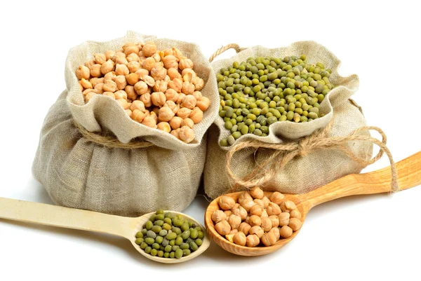 Chick-pea, mung beans in the sacks and spoon wooden  isolated on — Stock Photo, Image