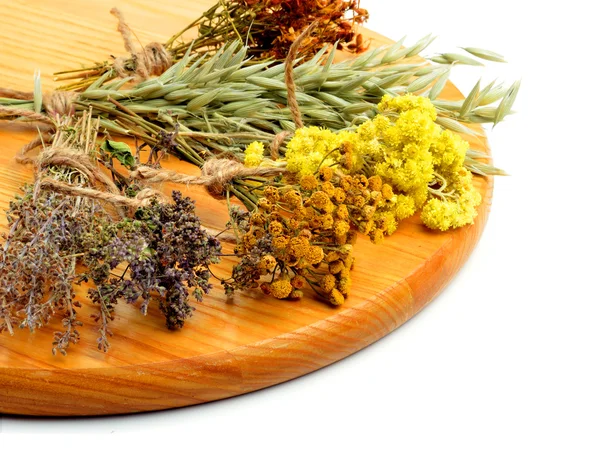 Erbe, fiore di calendula, avena, fiore di immortelle, erba tanaceto iso — Foto Stock