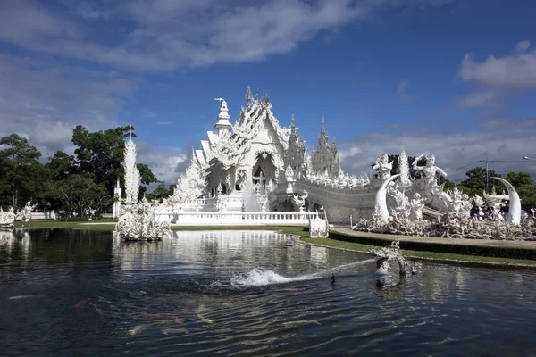 Lagoa, Peixe, Templo Branco Fotografia De Stock