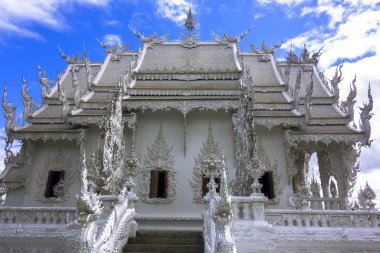 WAT rong khun, chiang rai, Tayland. yan görünüm.