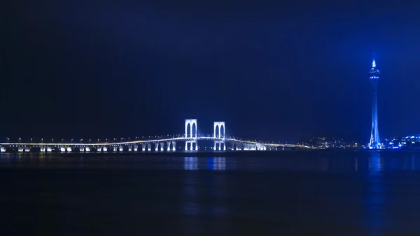 Macau Tower and Sai Van Bridge at Night. View from the Taipa. — Stock Photo, Image