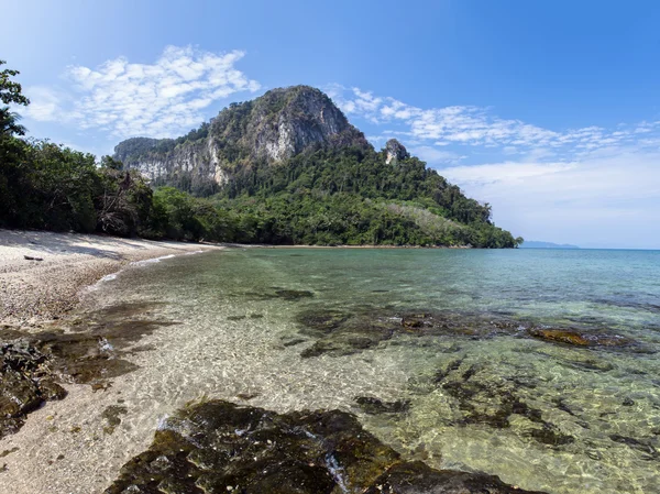 Koh Mook sahil şeridi.