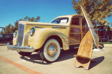 Sarı 1941 Packard 110 klasik otomobil