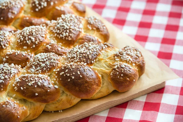 Freshly baked sweet braided bread loafs — Stock Photo, Image