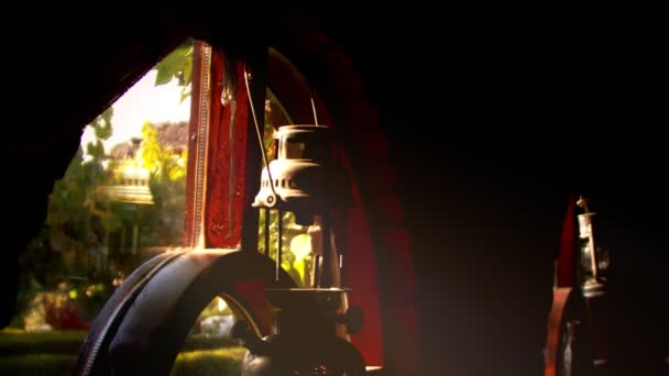 Стара Нічна Лампа Біля Вікна — стокове відео