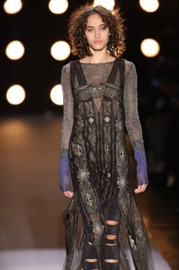 BCBGMAXAZRIA sonbahar 2016 defile