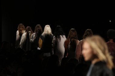 BCBGMAXAZRIA sonbahar 2016 defile