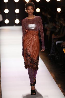 BCBGMAXAZRIA sonbahar 2016 defile