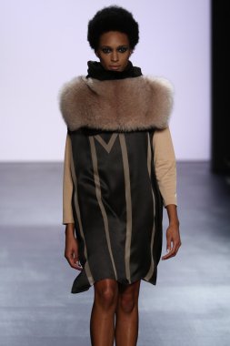 Francesca Liberatore göster