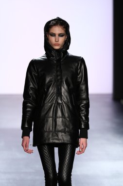 Francesca Liberatore göster