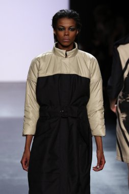 Francesca Liberatore göster