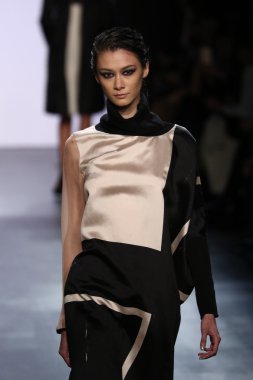 Francesca Liberatore göster