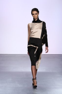 Francesca Liberatore göster