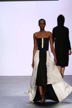 Francesca Liberatore göster