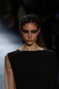 Francesca Liberatore göster