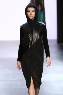 Francesca Liberatore göster