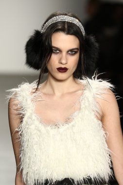 iijin sonbahar 2016 New York Moda Haftası sırasında