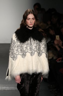 Lie Sangbong Sonbahar/Kış 2016 Koleksiyon Gösterisi