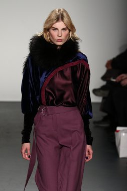 Lie Sangbong Sonbahar/Kış 2016 Koleksiyon Gösterisi