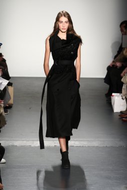 Lie Sangbong Sonbahar/Kış 2016 Koleksiyon Gösterisi