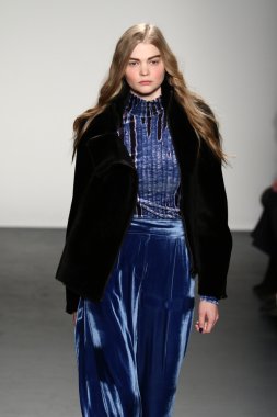 Lie Sangbong Sonbahar/Kış 2016 Koleksiyon Gösterisi