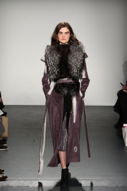 Lie Sangbong Sonbahar/Kış 2016 Koleksiyon Gösterisi