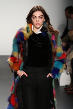 Lie Sangbong Sonbahar/Kış 2016 Koleksiyon Gösterisi