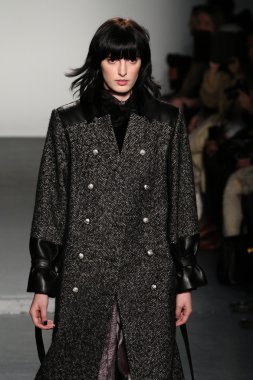 Lie Sangbong Sonbahar/Kış 2016 Koleksiyon Gösterisi