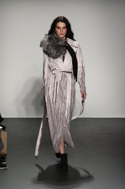 Lie Sangbong Sonbahar/Kış 2016 Koleksiyon Gösterisi