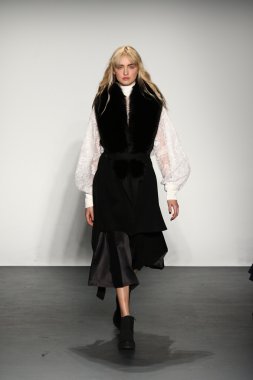 Lie Sangbong Sonbahar/Kış 2016 Koleksiyon Gösterisi