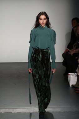 Lie Sangbong Sonbahar/Kış 2016 Koleksiyon Gösterisi