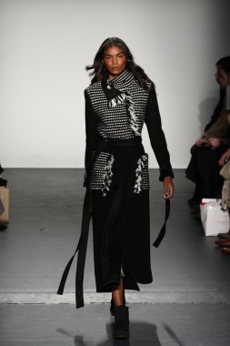 Lie Sangbong Sonbahar/Kış 2016 Koleksiyon Gösterisi