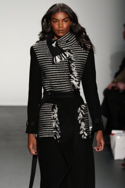 Lie Sangbong Sonbahar/Kış 2016 Koleksiyon Gösterisi