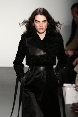 Lie Sangbong Sonbahar/Kış 2016 Koleksiyon Gösterisi