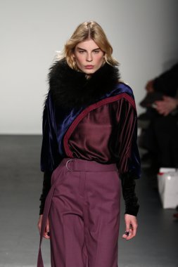 Lie Sangbong Sonbahar/Kış 2016 Koleksiyon Gösterisi