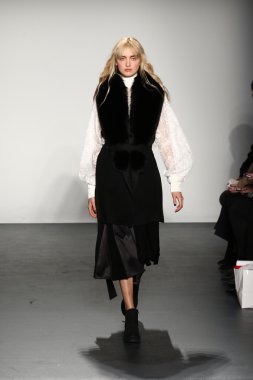 Lie Sangbong Sonbahar/Kış 2016 Koleksiyon Gösterisi