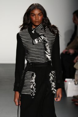 Lie Sangbong Sonbahar/Kış 2016 Koleksiyon Gösterisi